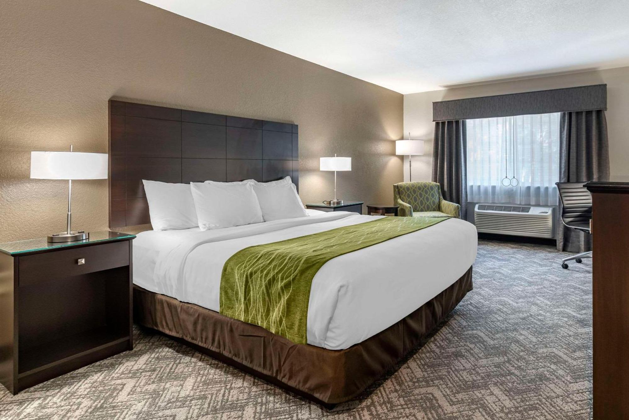 Comfort Inn & Suites Tualatin - Lake Oswego South Exteriér fotografie