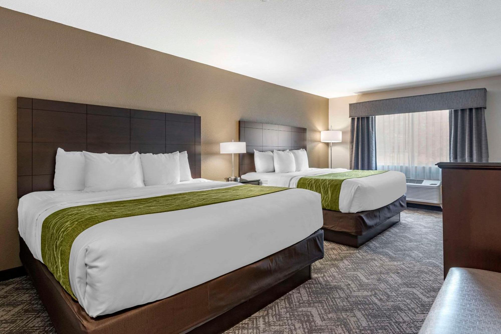 Comfort Inn & Suites Tualatin - Lake Oswego South Exteriér fotografie