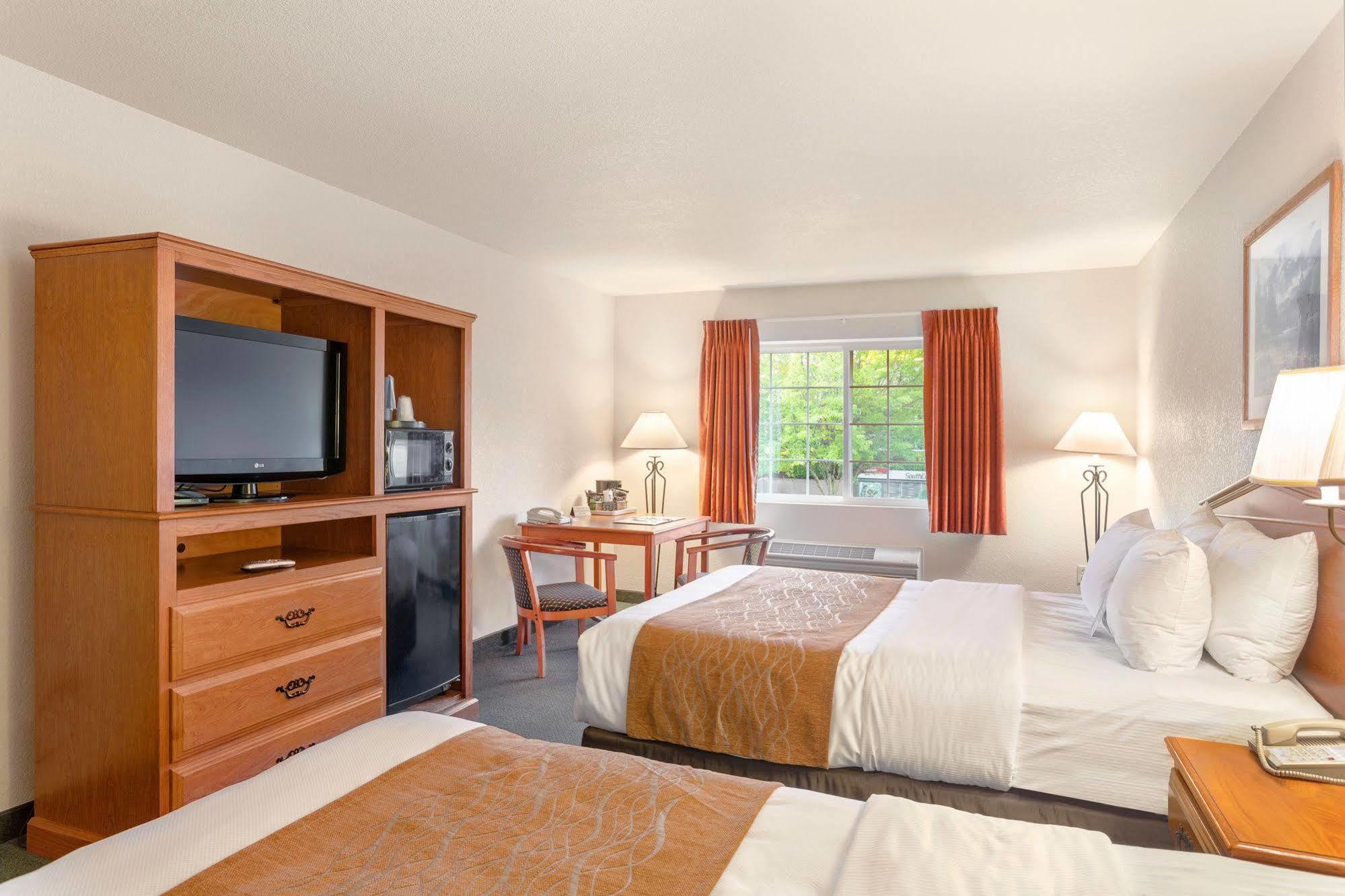 Comfort Inn & Suites Tualatin - Lake Oswego South Exteriér fotografie